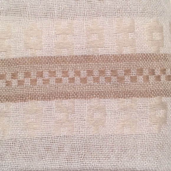 Aztec Neutral Scarf - Picture 7 of 8